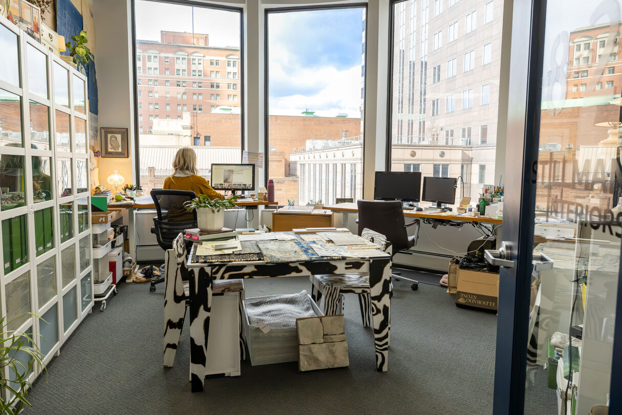 Unlock Your Team’s Potential with Tier-One Private Offices at Expansive Pittsburgh’s Golden Triangle